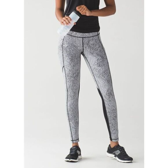 Womens Lululemon Speed Tight V - Picture 1 of 6